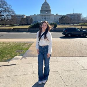 Meet your Posher, Liv